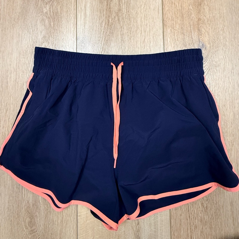NWOT Athleta Weekender Run Shorts High Rise Navy Coral Trim Lined Size Large